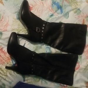 High heeled boots